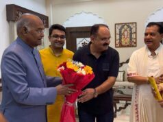 आगरा पहुंचे पूर्व राष्ट्रपति रामनाथ कोविंद का समाजसेवी सोमकुमार मित्तल ने किया स्वागत
