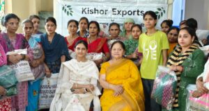 A Remarkable Example of Women Empowerment: 3000 Women Receive Sarees, Dresses & Bridal Lehengas