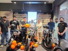 टाउनशिप पर KTM-Triumph के नए शोरूम का शुभारंभ, टेस्ट राइड के साथ हुई शुरुआत