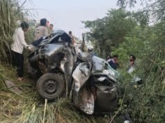 खाटू श्याम धाम से लौट रहे आगरा के चार युवकों की राजस्थान में मौत, टायर फटने से खाई में गिरी कार