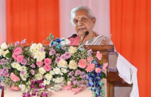 युवाओं को राज्यपाल आनंदीबेन पटेल की नसीहत, रिश्ते बनाएं तो जिम्मेदारी भी निभाएं